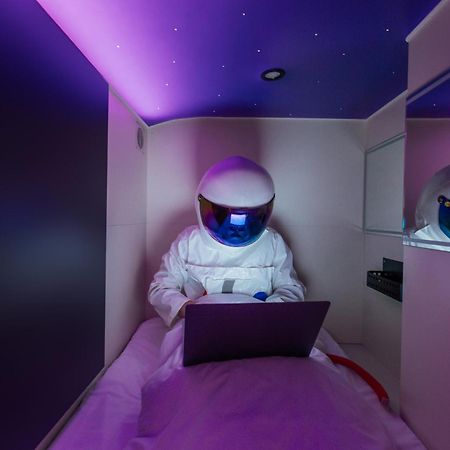 Capsule Hotel Constellation 91 Lviv Exterior photo