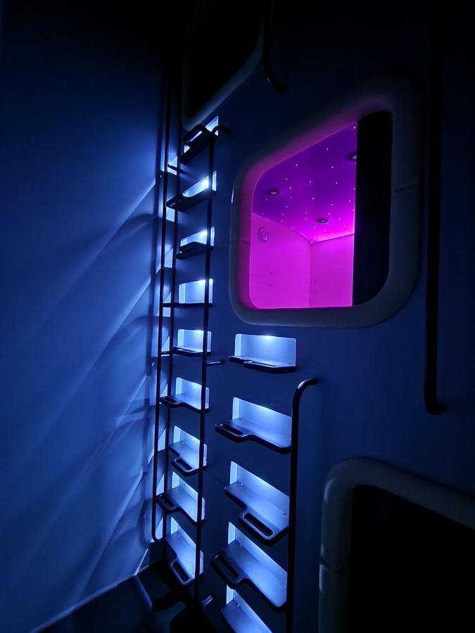 Capsule Hotel Constellation 91 Lviv Exterior photo