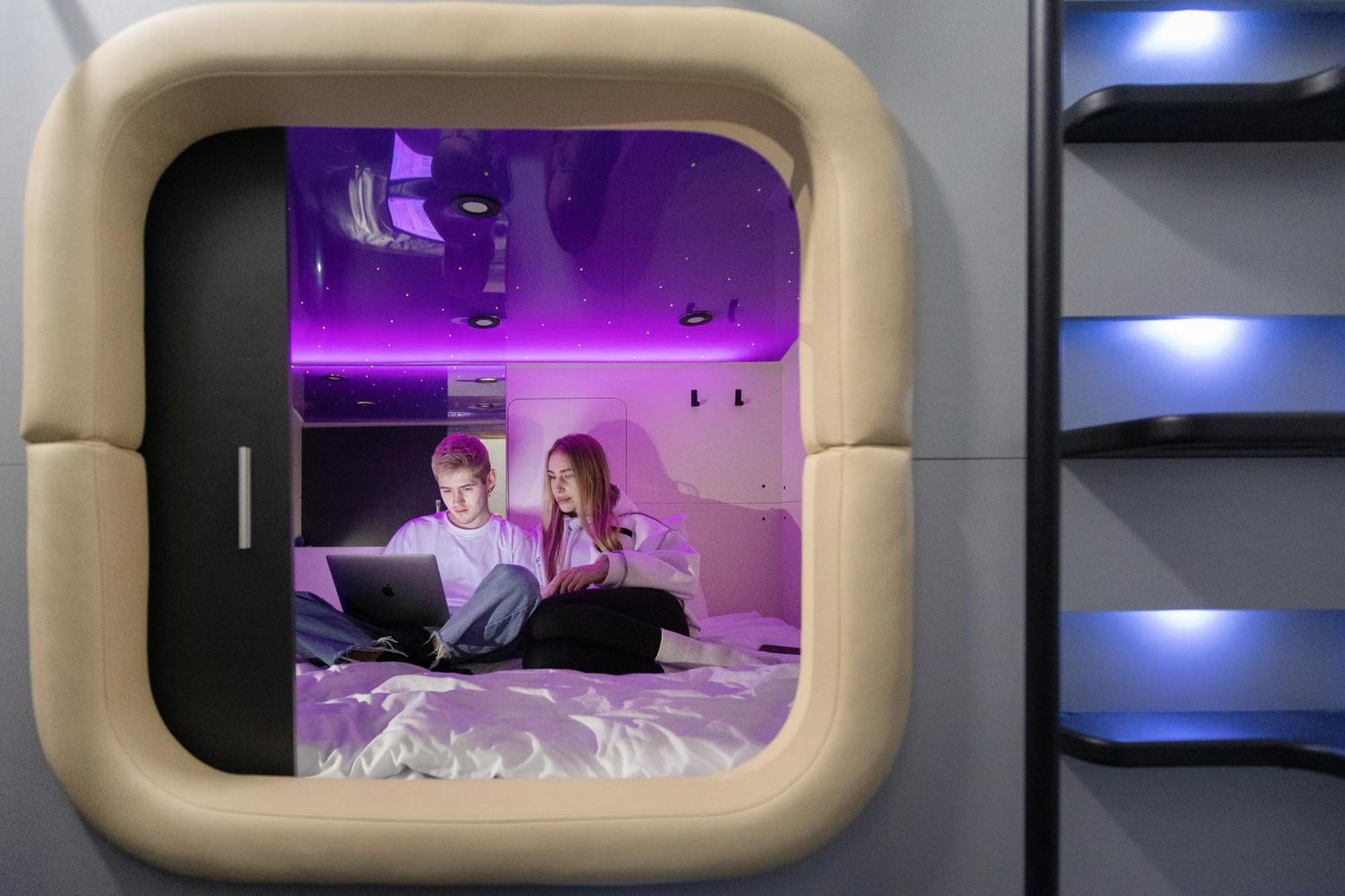 Capsule Hotel Constellation 91 Lviv Exterior photo