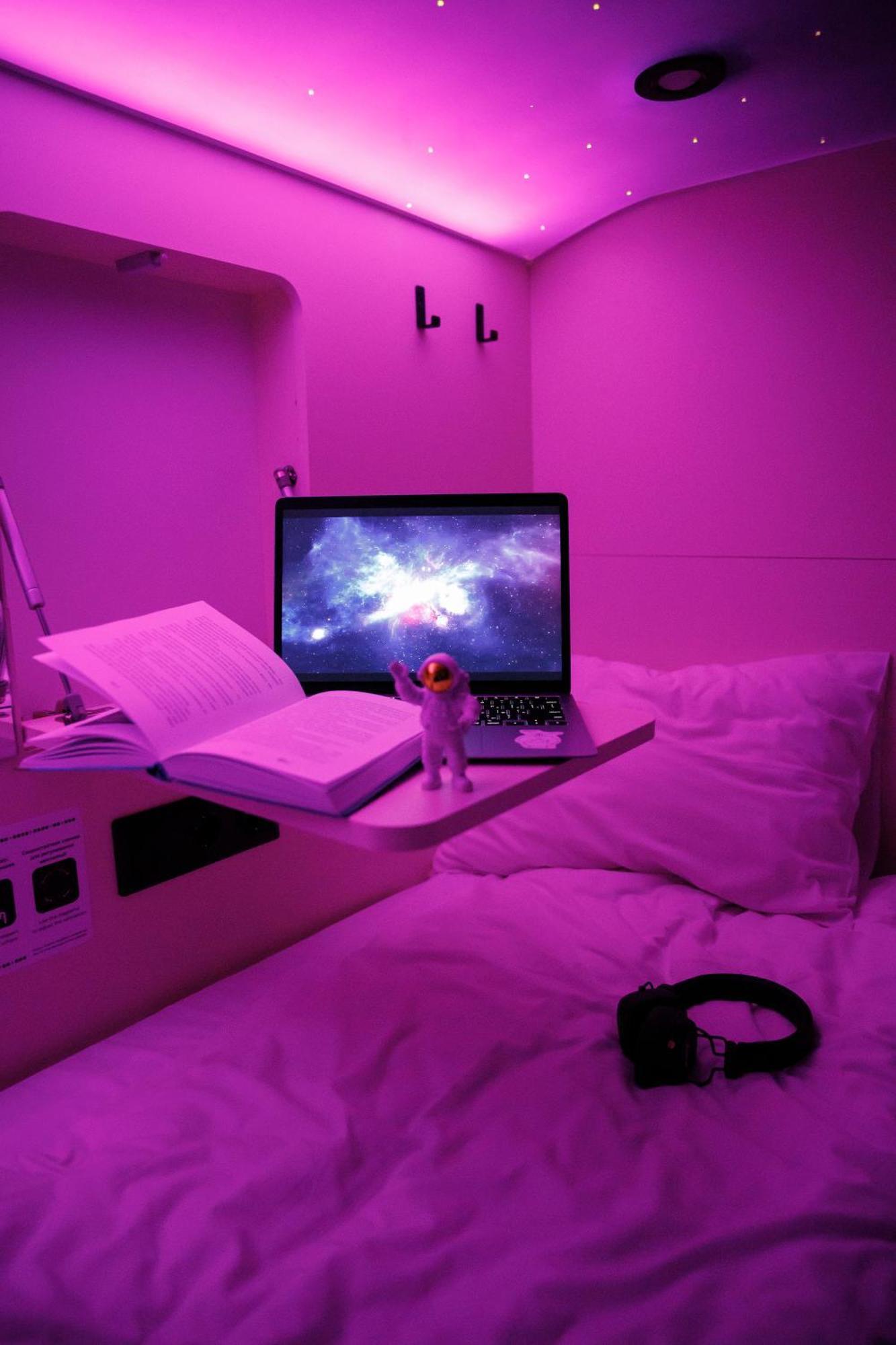 Capsule Hotel Constellation 91 Lviv Exterior photo